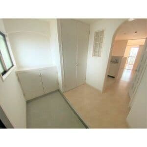 Room image 15