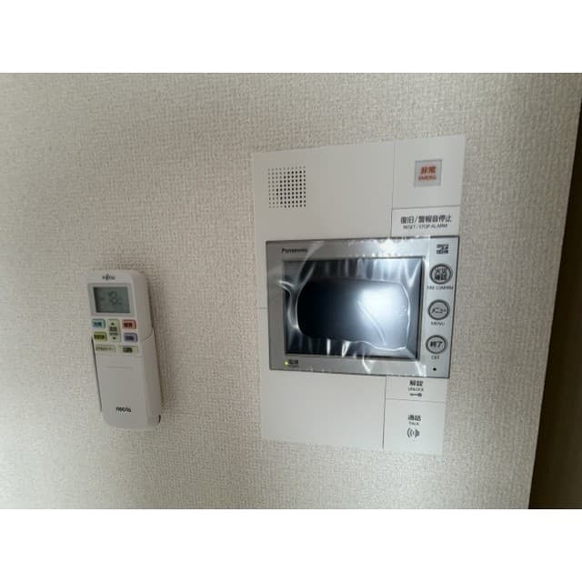 Room image 16