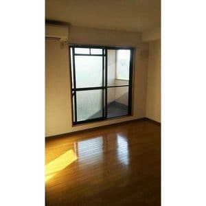 Room image 14
