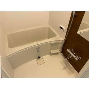 Room image 10