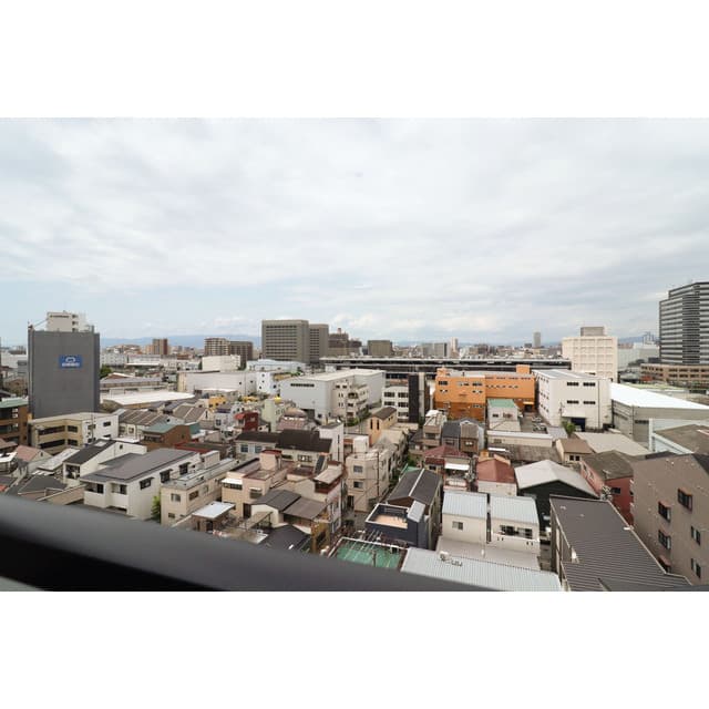 Room image 10