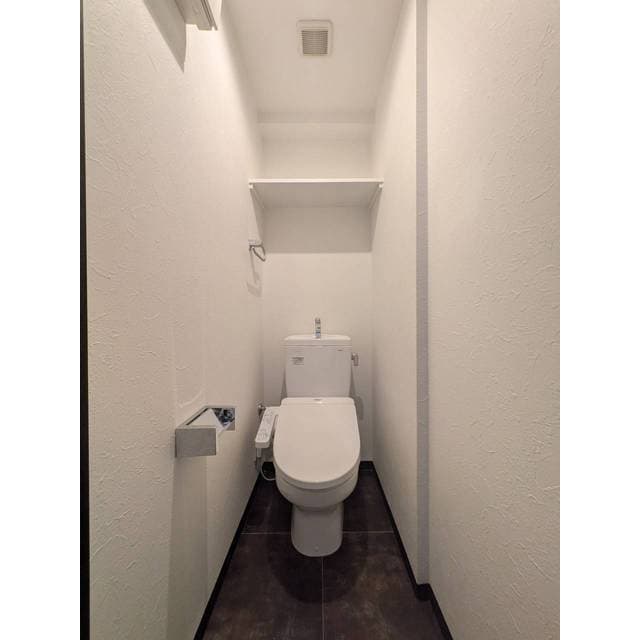 Room image 11