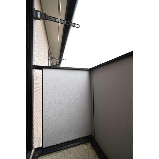 Room image 15