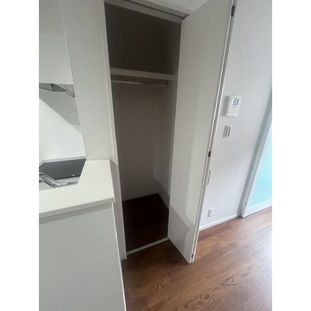 Room image 13