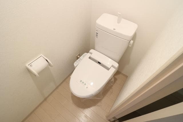 Room image 8