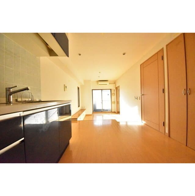 Room image 16