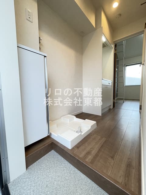 Room image 16