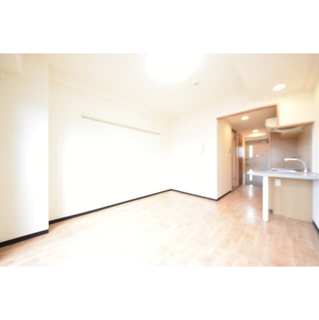 Room image 14
