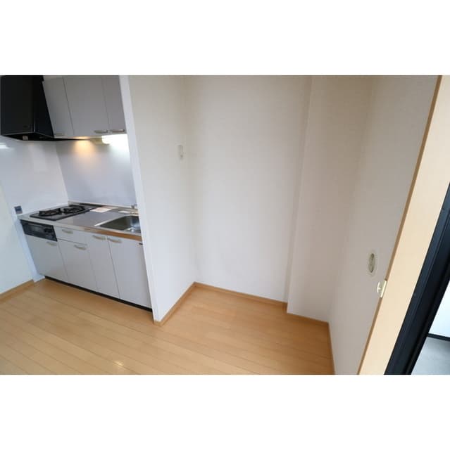 Room image 13