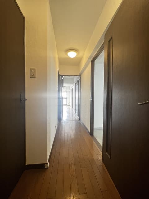 Room image 13