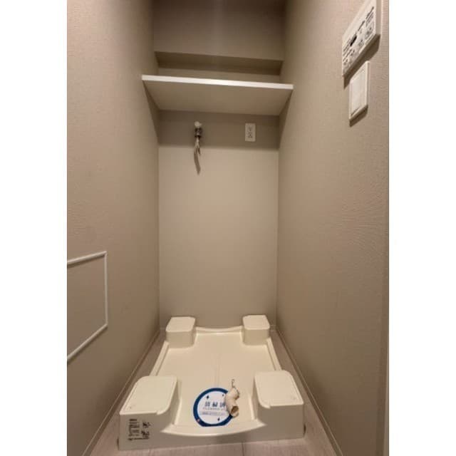 Room image 16