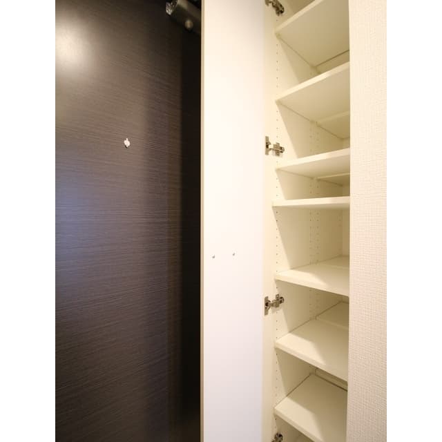 Room image 9