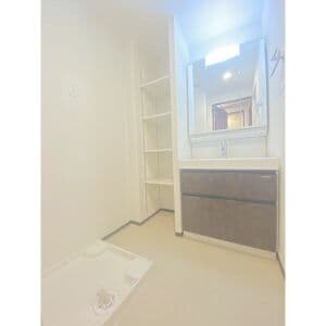 Room image 14