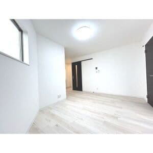 Room image 14
