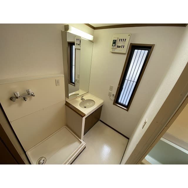Room image 14