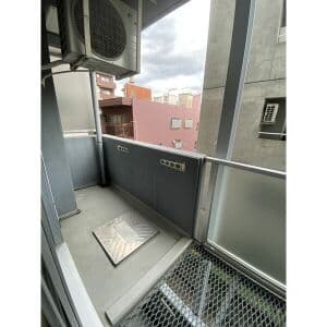 Room image 15