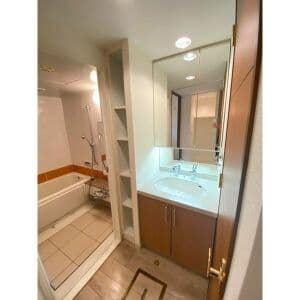 Room image 12