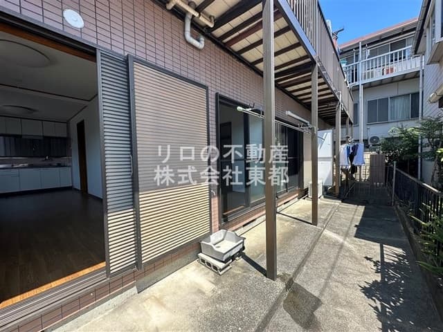 Room image 12