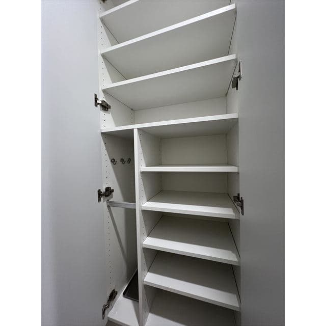 Room image 12