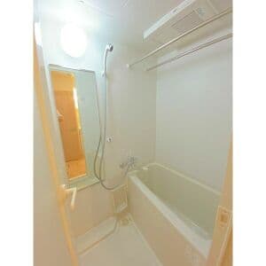 Room image 15
