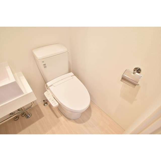 Room image 11