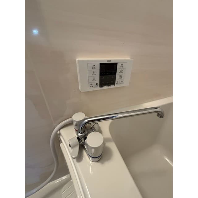 Room image 15