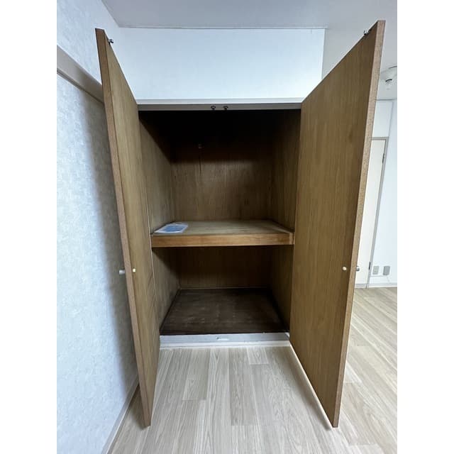 Room image 8