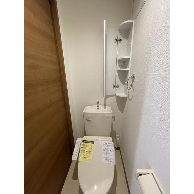 Room image 11