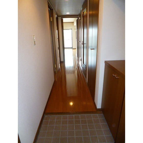 Room image 13