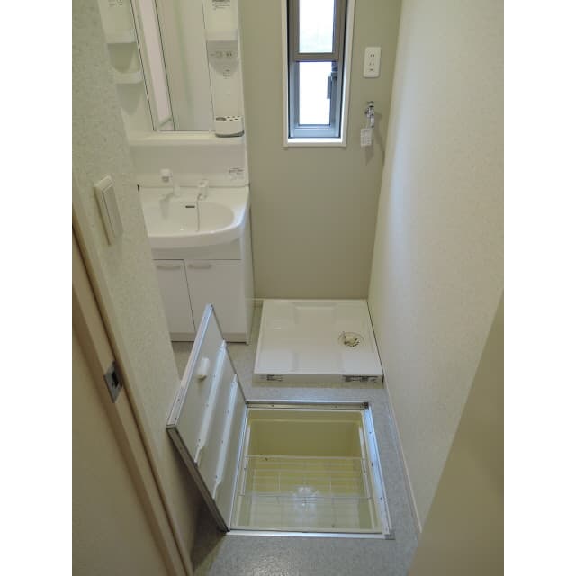 Room image 14