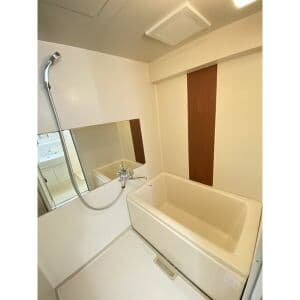 Room image 10