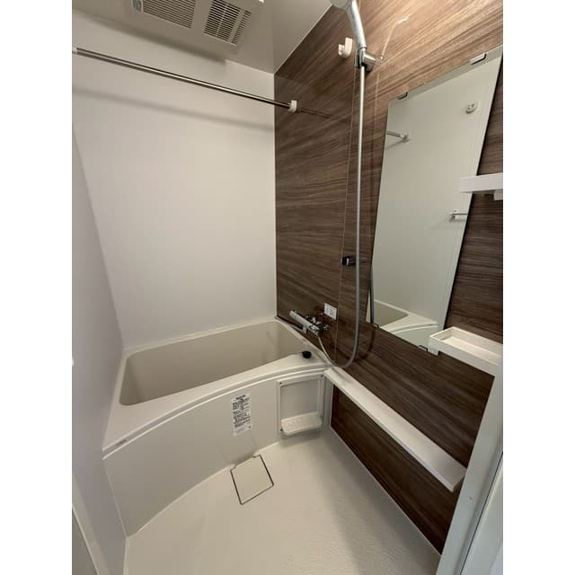 Room image 14