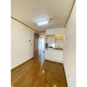 Room image 13