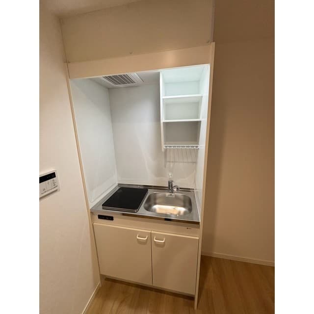 Room image 9