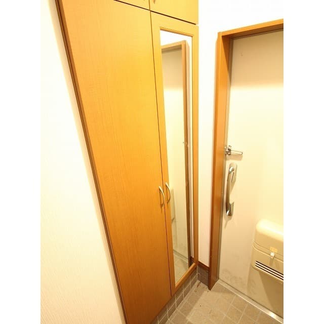 Room image 14