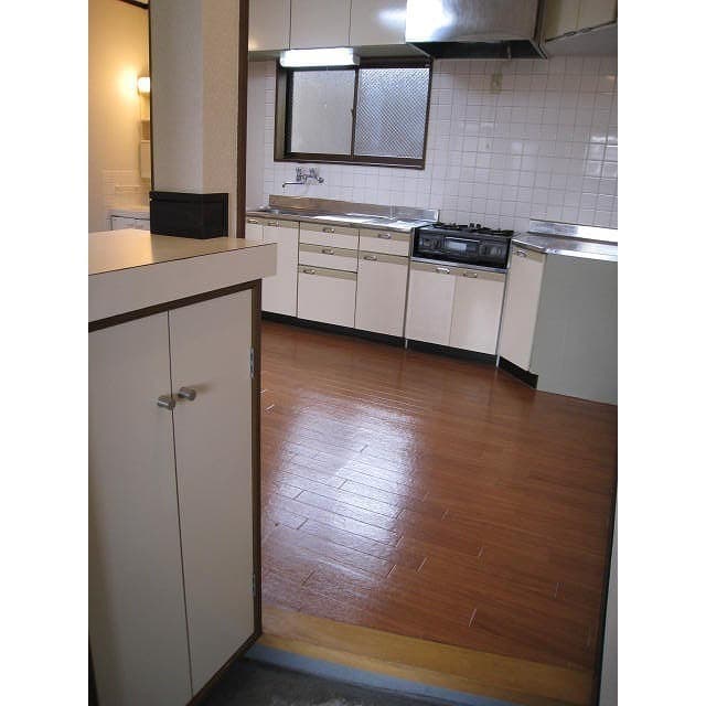 Room image 10