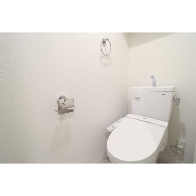 Room image 8