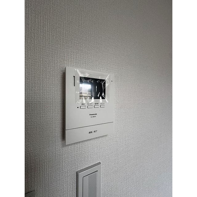 Room image 16