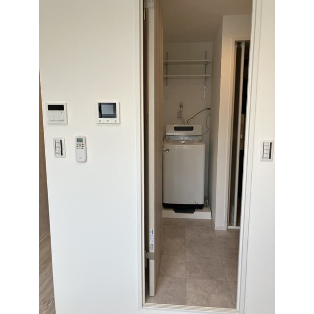 Room image 12