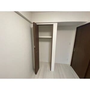 Room image 14