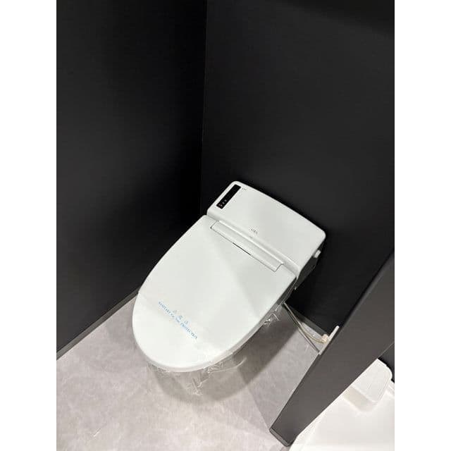 Room image 8