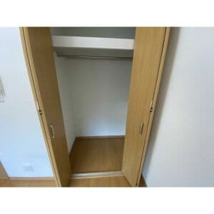 Room image 15