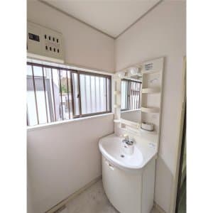 Room image 10
