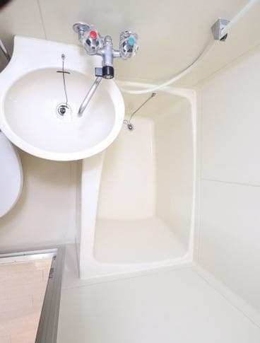 Room image 12