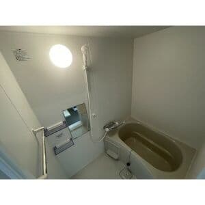 Room image 11