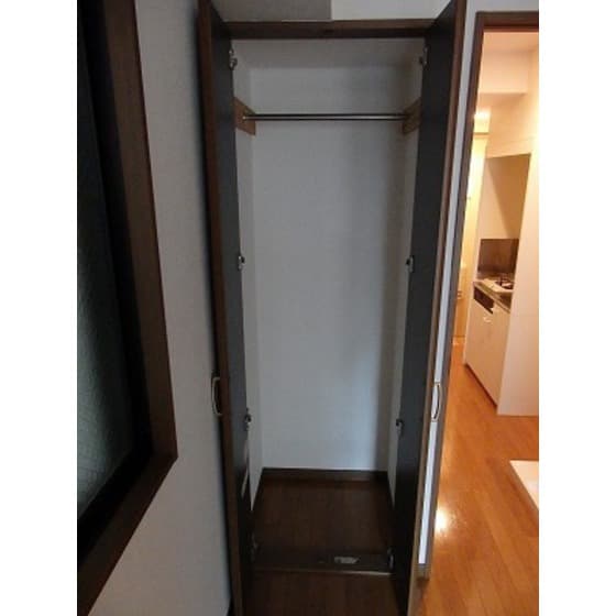 Room image 13