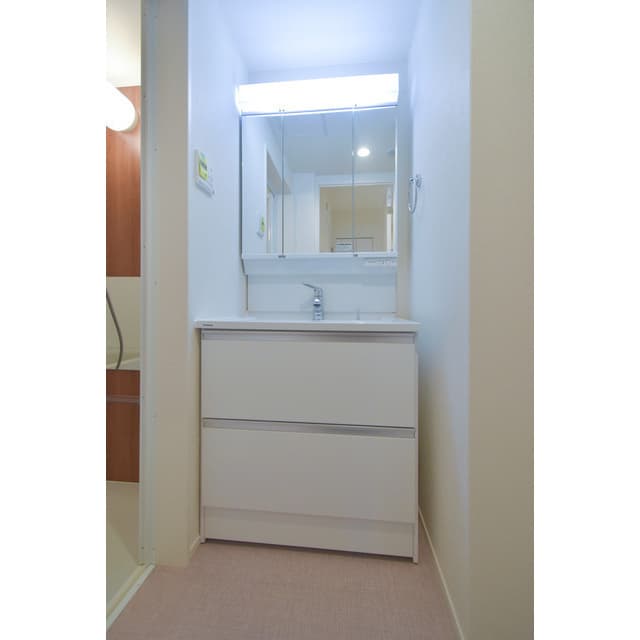 Room image 10
