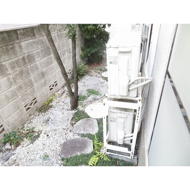 Room image 15