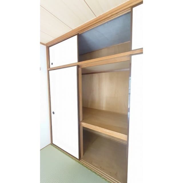 Room image 14