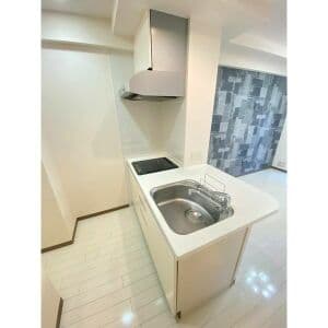 Room image 10